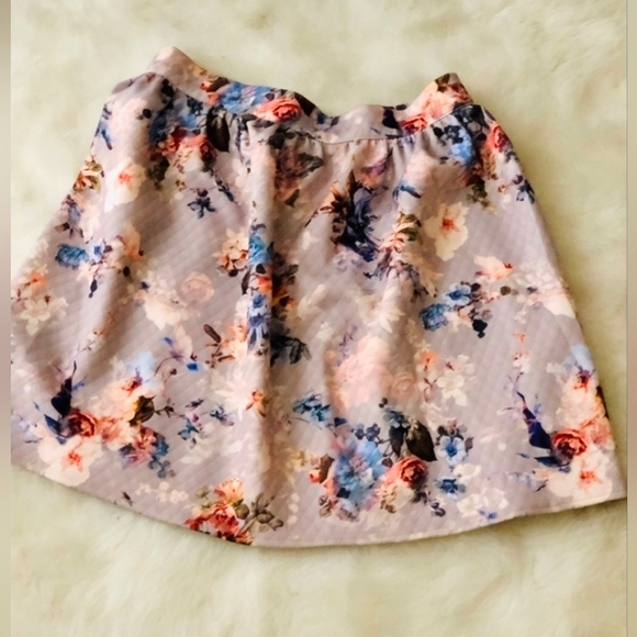 Flowers skirt - Picture 6 of 8